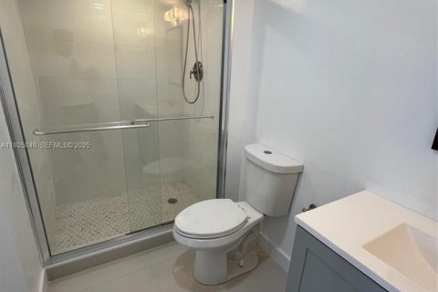 Condominio en venta en Aventura, Florida, 2 dormitorios, 97.45 m2 № 1984308 - foto 11