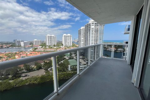 Condominio en venta en Aventura, Florida, 2 dormitorios, 97.45 m2 № 1984308 - foto 1