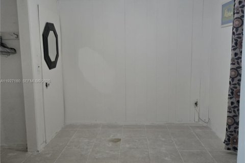 Immobilier commercial à louer à Miami Gardens, Floride: 4 chambres, 95.88 m2 № 1986198 - photo 8