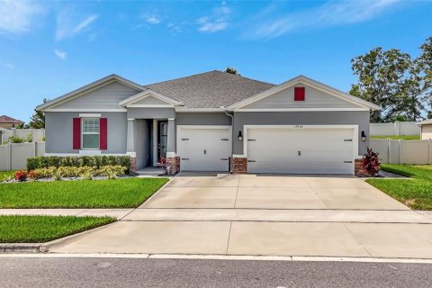 House in Winter Garden, Florida 4 bedrooms, 259.66 sq.m. № 1854702 - photo 1