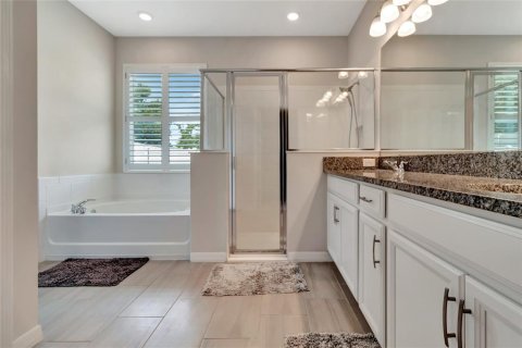 House in Winter Garden, Florida 4 bedrooms, 259.66 sq.m. № 1854702 - photo 29