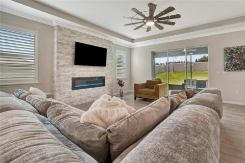 House in Winter Garden, Florida 4 bedrooms, 259.66 sq.m. № 1854702 - photo 17