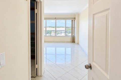 Copropriété à louer à Fort Lauderdale, Floride: 1 chambre, 74.32 m2 № 2414640 - photo 17