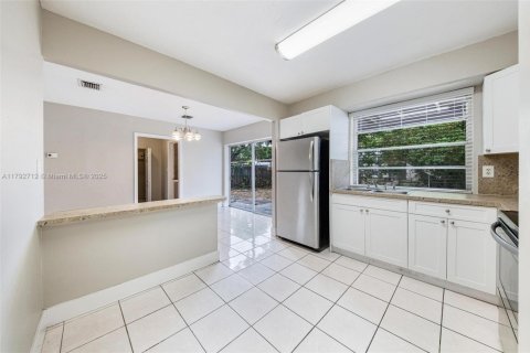 Casa en venta en Miramar, Florida, 3 dormitorios, 116.13 m2 № 1665069 - foto 21