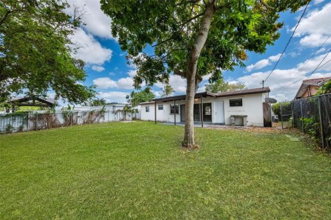 Casa en venta en Miramar, Florida, 3 dormitorios, 116.13 m2 № 1665069 - foto 9