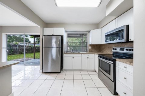 Casa en venta en Miramar, Florida, 3 dormitorios, 116.13 m2 № 1665069 - foto 20