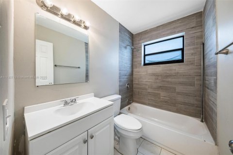Casa en venta en Miramar, Florida, 3 dormitorios, 116.13 m2 № 1665069 - foto 22
