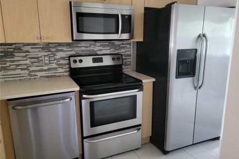 Condo in Homestead, Florida, 2 bedrooms № 1852202 - photo 7