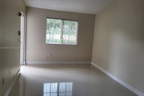 Condo in Homestead, Florida, 2 bedrooms № 1852202 - photo 1