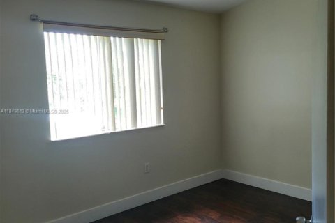 Condo in Homestead, Florida, 2 bedrooms № 1852202 - photo 10