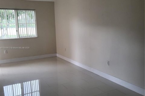 Condo in Homestead, Florida, 2 bedrooms № 1852202 - photo 2
