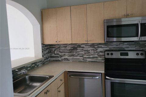 Condo in Homestead, Florida, 2 bedrooms № 1852202 - photo 6