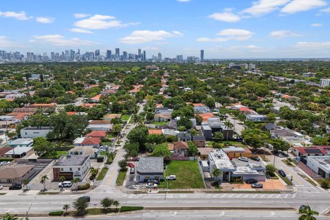 Propiedad comercial en venta en Miami, Florida № 1756385 - foto 7
