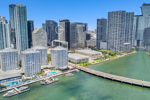 Condo in Miami, Florida, 2 bedrooms  № 1857052 - photo 2