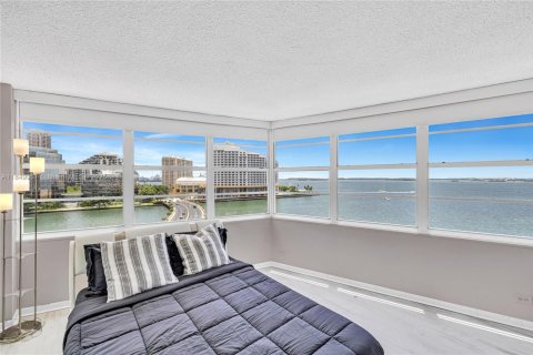 Condo in Miami, Florida, 2 bedrooms  № 1857052 - photo 7