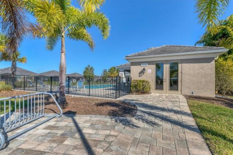 House in Sarasota, Florida 2 bedrooms, 146.69 sq.m. № 1549794 - photo 30