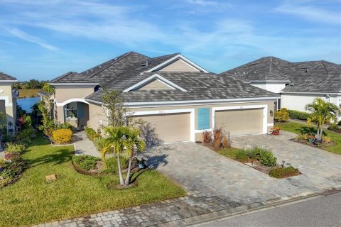 House in Sarasota, Florida 2 bedrooms, 146.69 sq.m. № 1549794 - photo 2