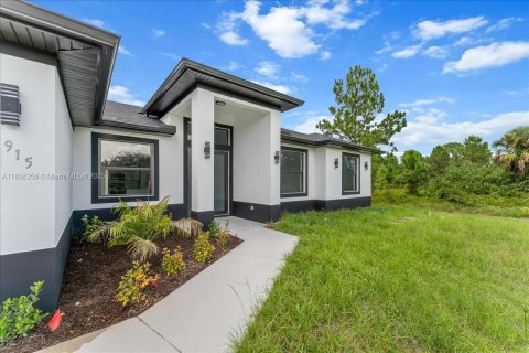 Casa en venta en Lehigh Acres, Florida, 3 dormitorios № 1895894 - foto 2
