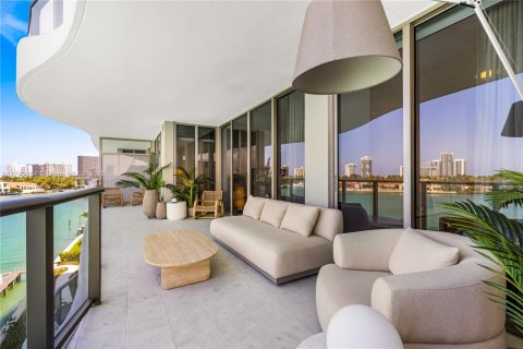 Condo in Bay Harbor Islands, Florida, 3 bedrooms  № 1709322 - photo 12