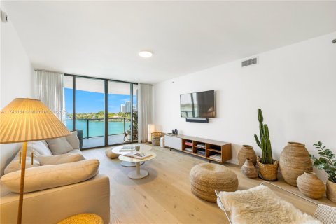 Condo in Bay Harbor Islands, Florida, 3 bedrooms  № 1709322 - photo 2