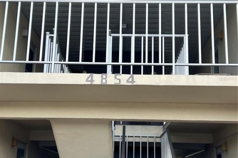 Condominio en venta en New Port Richey, Florida, 2 dormitorios, 101.08 m2 № 1553200 - foto 2