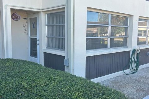 Condominio en venta en New Port Richey, Florida, 2 dormitorios, 101.08 m2 № 1553200 - foto 3