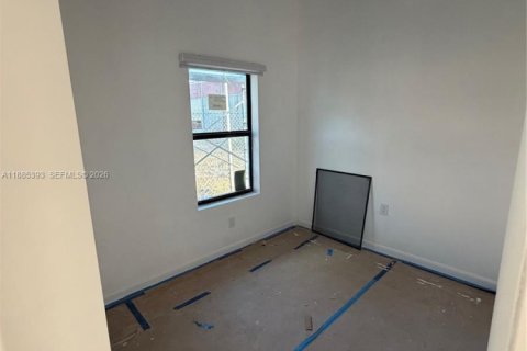 Casa en alquiler en Miami, Florida, 2 dormitorios, 83.61 m2 № 1978965 - foto 4