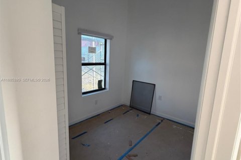 Casa en alquiler en Miami, Florida, 2 dormitorios, 83.61 m2 № 1978965 - foto 12