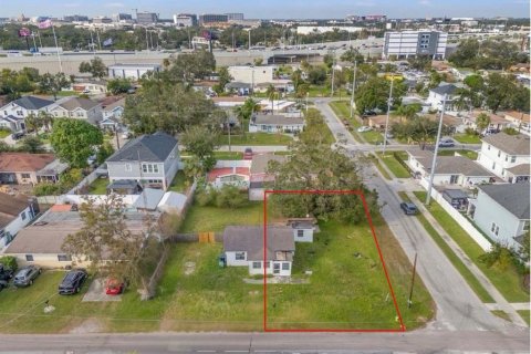 Terreno en venta en Tampa, Florida № 1772765 - foto 1