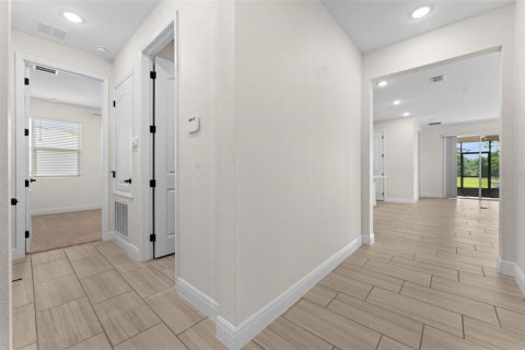 Villa ou maison à vendre à Okahumpka, Floride: 4 chambres, 192.77 m2 № 1636665 - photo 8