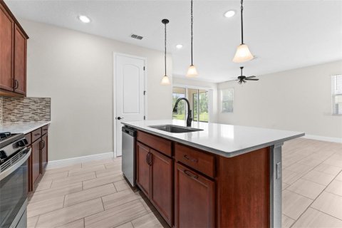 Villa ou maison à vendre à Okahumpka, Floride: 4 chambres, 192.77 m2 № 1636665 - photo 14