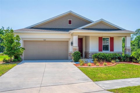 Villa ou maison à vendre à Okahumpka, Floride: 4 chambres, 192.77 m2 № 1636665 - photo 1