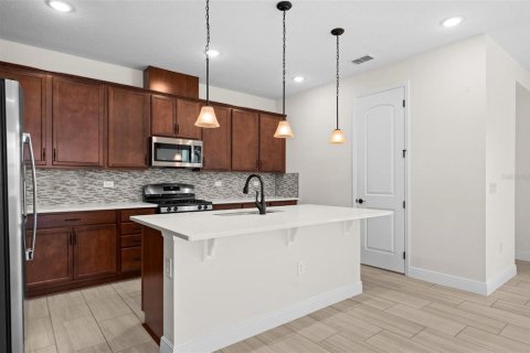 Villa ou maison à vendre à Okahumpka, Floride: 4 chambres, 192.77 m2 № 1636665 - photo 13