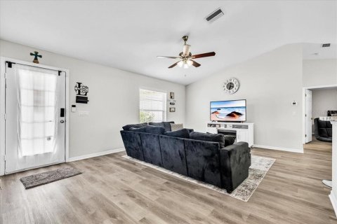 Villa ou maison à vendre à North Port, Floride: 3 chambres, 113.81 m2 № 2222224 - photo 3