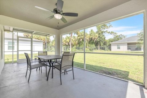 Villa ou maison à vendre à North Port, Floride: 3 chambres, 113.81 m2 № 2222224 - photo 23