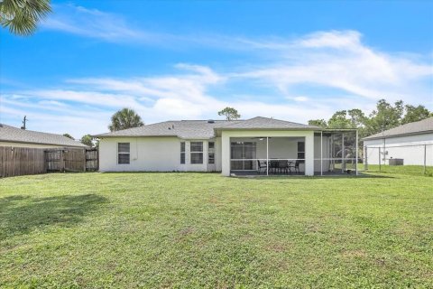 Villa ou maison à vendre à North Port, Floride: 3 chambres, 113.81 m2 № 2222224 - photo 27