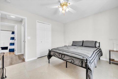 Villa ou maison à vendre à North Port, Floride: 3 chambres, 113.81 m2 № 2222224 - photo 18