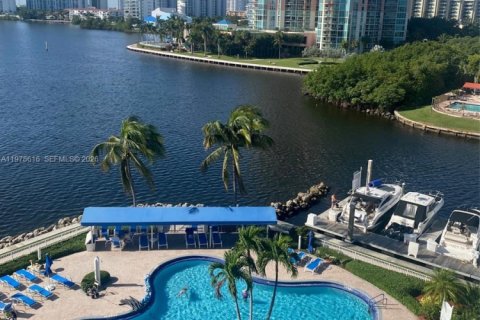 Copropriété à louer à Aventura, Floride: 2 chambres, 126.81 m2 № 2045214 - photo 2