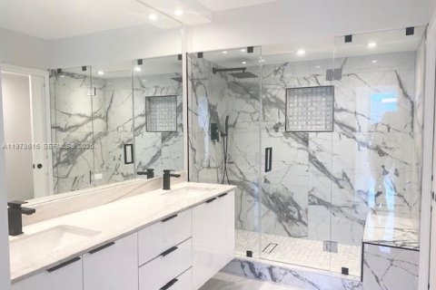 Copropriété à louer à Aventura, Floride: 2 chambres, 126.81 m2 № 2045214 - photo 13