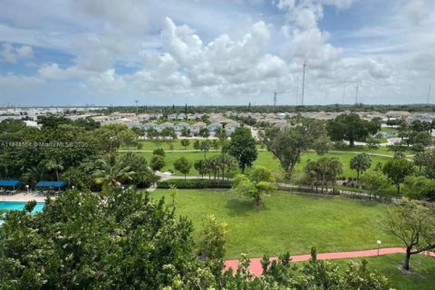 Condo in Hollywood, Florida, 1 bedroom  № 1839497 - photo 25