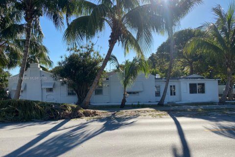 Commercial property in Miami, Florida 175.59 sq.m. № 1878910 - photo 5