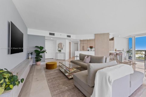 Condo in Miami Beach, Florida, 2 bedrooms  № 1920945 - photo 5