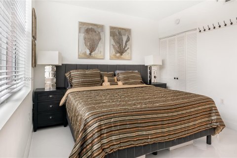 Снять в аренду кондоминиум в Форт-Лодердейл, Флорида 1 спальня, 68.84м2, № 2003787 - фото 15