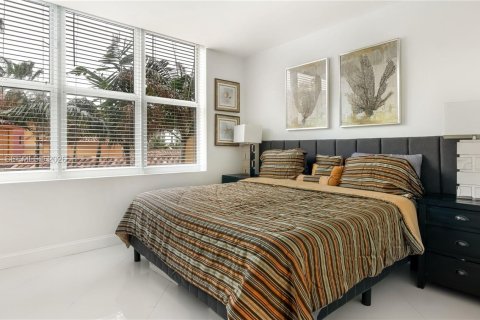 Снять в аренду кондоминиум в Форт-Лодердейл, Флорида 1 спальня, 68.84м2, № 2003787 - фото 14