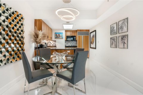 Снять в аренду кондоминиум в Форт-Лодердейл, Флорида 1 спальня, 68.84м2, № 2003787 - фото 6