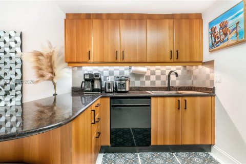 Снять в аренду кондоминиум в Форт-Лодердейл, Флорида 1 спальня, 68.84м2, № 2003787 - фото 8