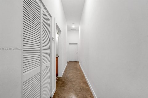 Appartement à louer à Miami, Floride: 2 chambres, 162.58 m2 № 1941832 - photo 5
