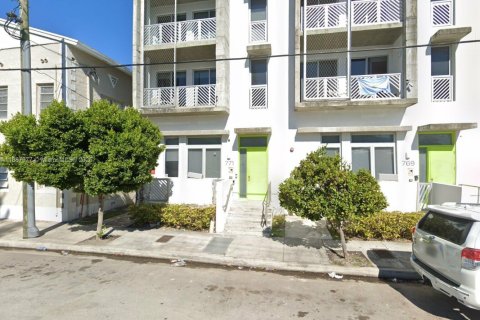 Appartement à louer à Miami, Floride: 2 chambres, 162.58 m2 № 1941832 - photo 12