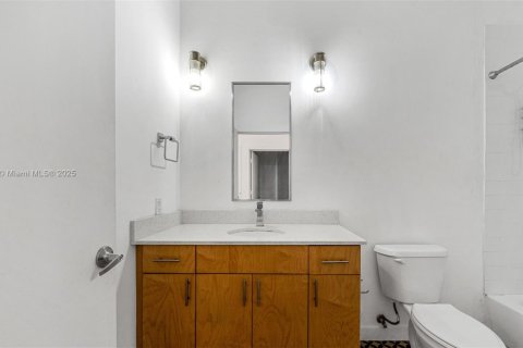 Appartement à louer à Miami, Floride: 2 chambres, 162.58 m2 № 1941832 - photo 9