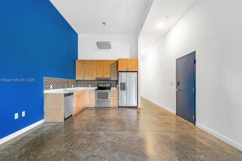 Appartement à louer à Miami, Floride: 2 chambres, 162.58 m2 № 1941832 - photo 1